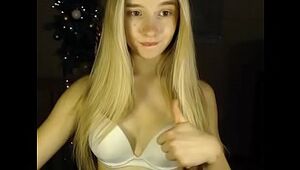Ash-blonde nymph cam demonstrate